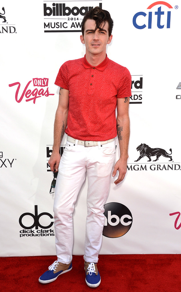 Get Drake Bell Deletes His Transphobic Tweet About Caitlyn Jenner But For Android Wallpaper Drake Bell Deletes His Transphobic Tweet About Caitlyn Jenner But Desktop Wallpaper Free